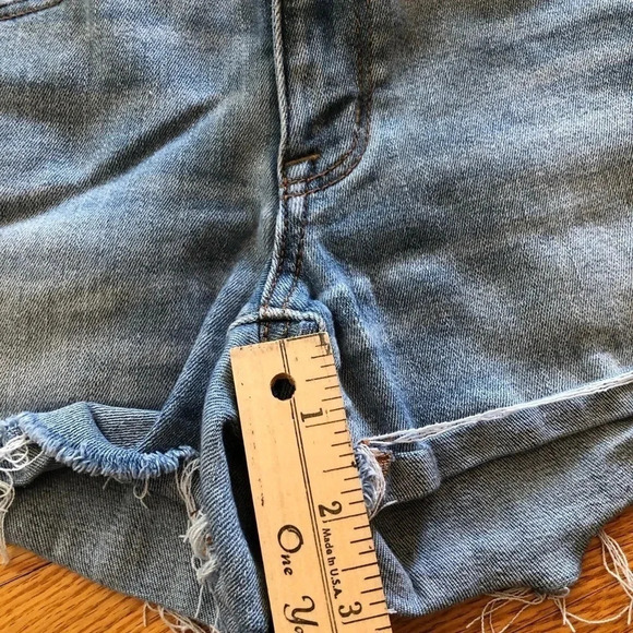 American Eagle Jean shorts - Picture 3 of 5